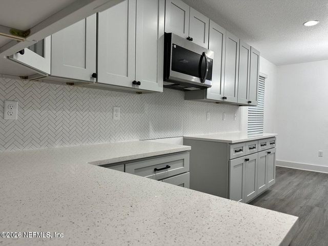 5906 DIAMOND Street, Jacksonville, FL 32208