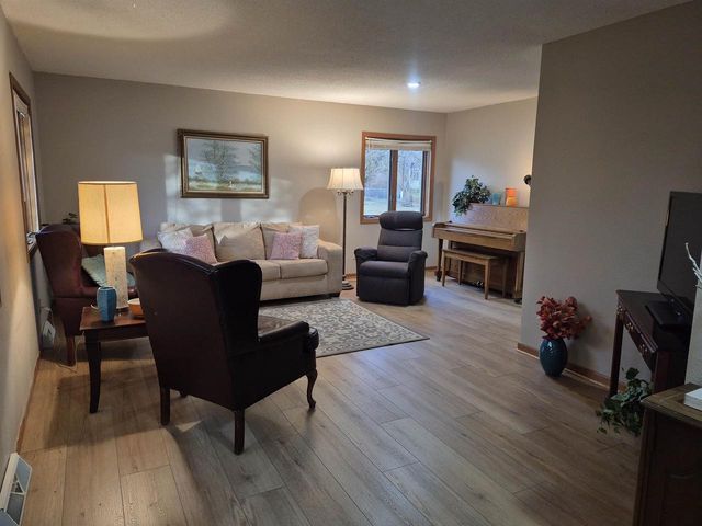 409 Kings Lynn Road, Stoughton, WI 53589