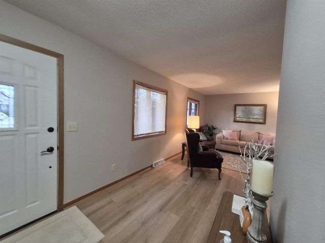 409 Kings Lynn Road, Stoughton, WI 53589