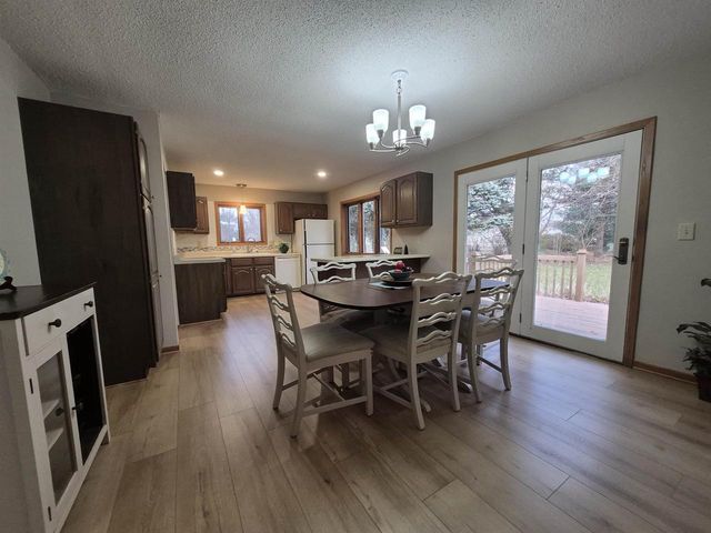 409 Kings Lynn Road, Stoughton, WI 53589