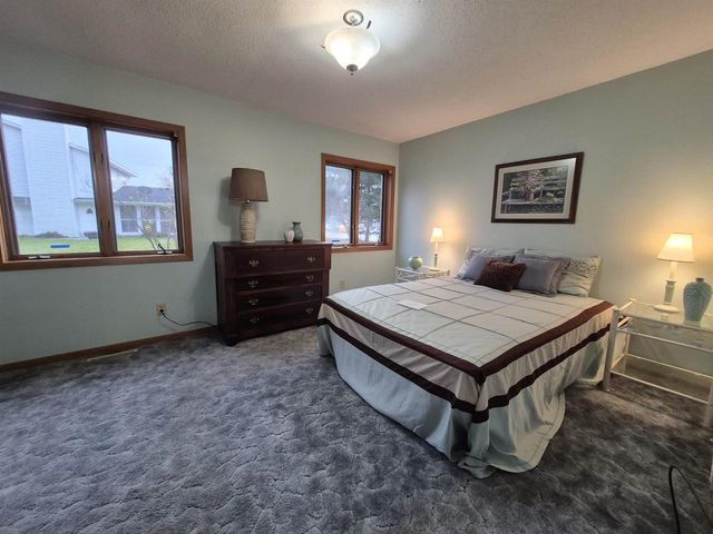 409 Kings Lynn Road, Stoughton, WI 53589