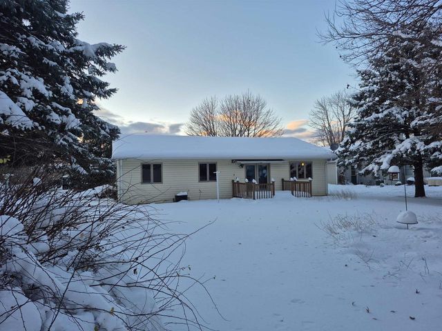 409 Kings Lynn Road, Stoughton, WI 53589