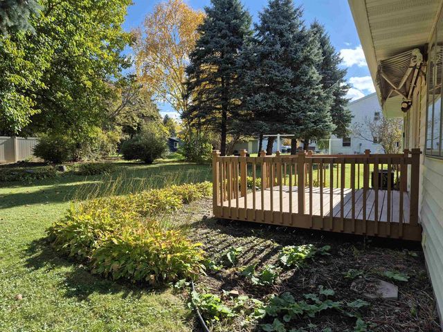 409 Kings Lynn Road, Stoughton, WI 53589