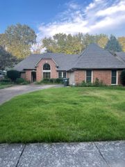 1648 DEXTER WOODS DR, Memphis, TN 38016