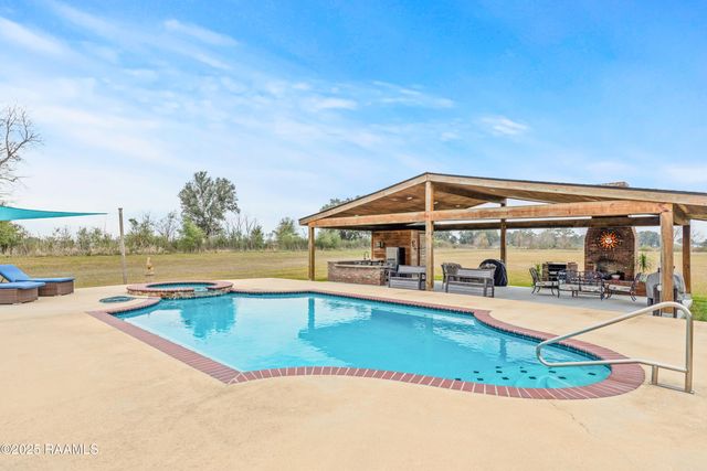 11325 La Hwy 92, Maurice, LA 70555