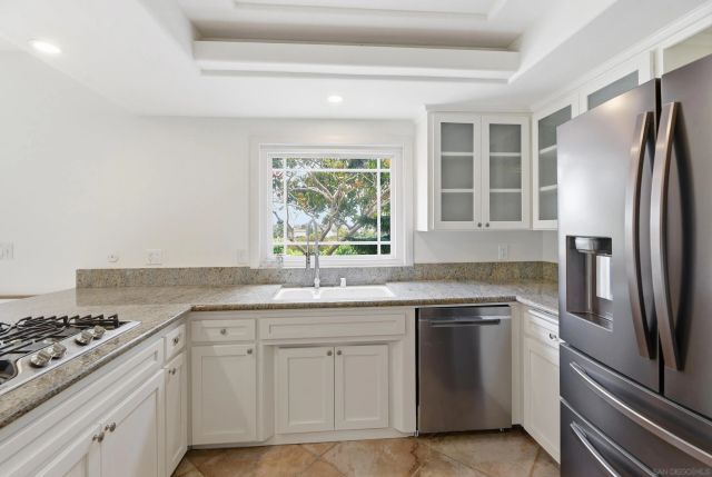 2275-77 Cameo Rd, Carlsbad, CA 92008