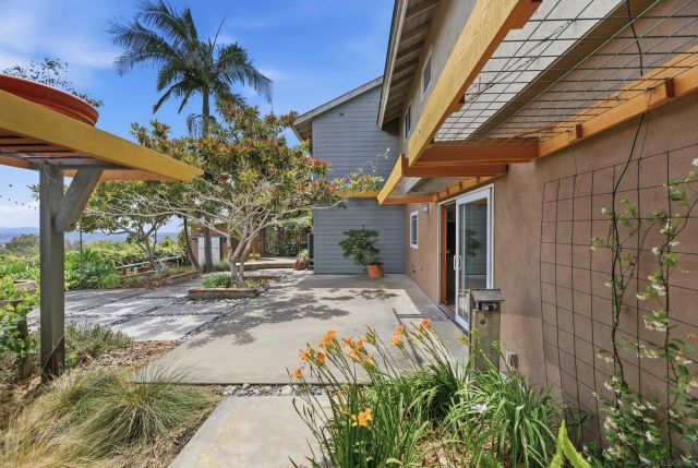 2275-77 Cameo Rd, Carlsbad, CA 92008