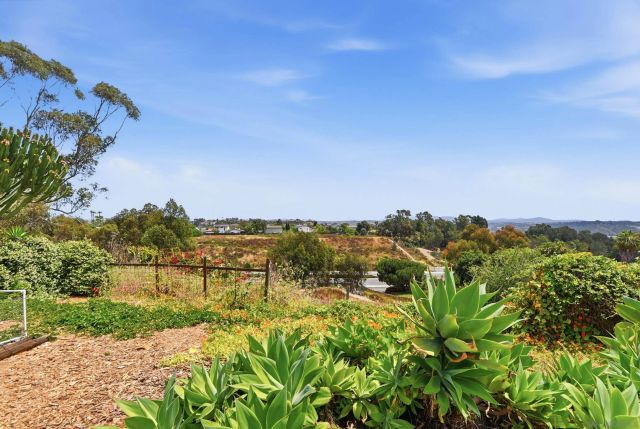 2275-77 Cameo Rd, Carlsbad, CA 92008