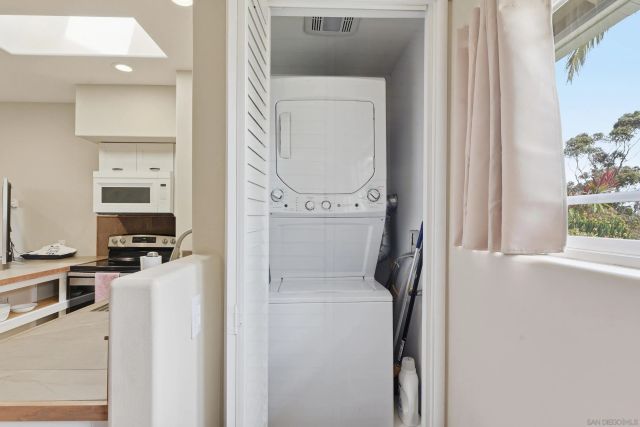 2275-77 Cameo Rd, Carlsbad, CA 92008