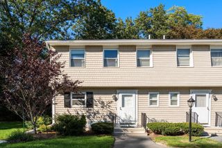 2259 Commonwealth 2259, Newton, MA 02466