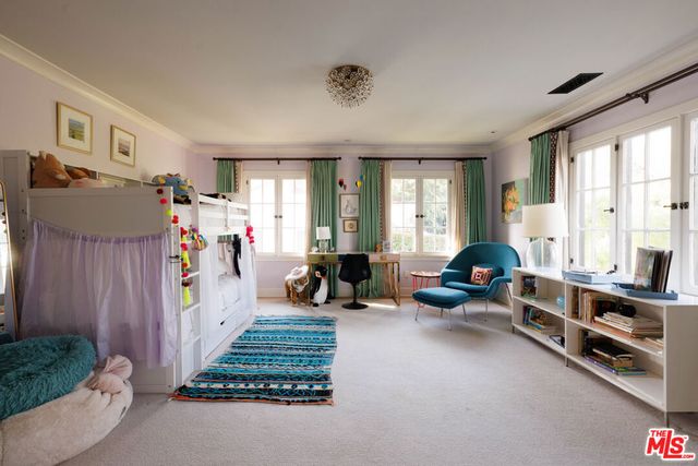 2230 Nottingham Avenue, Los Angeles, CA 90027