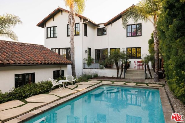 2230 Nottingham Avenue, Los Angeles, CA 90027