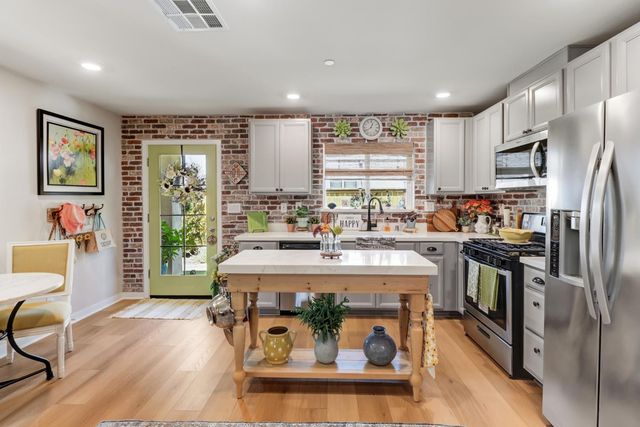4344 White Ash Ln, Sacramento, CA 95834