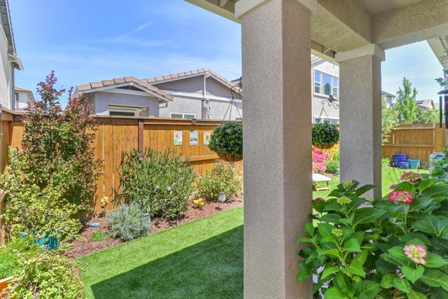 4344 White Ash Ln, Sacramento, CA 95834
