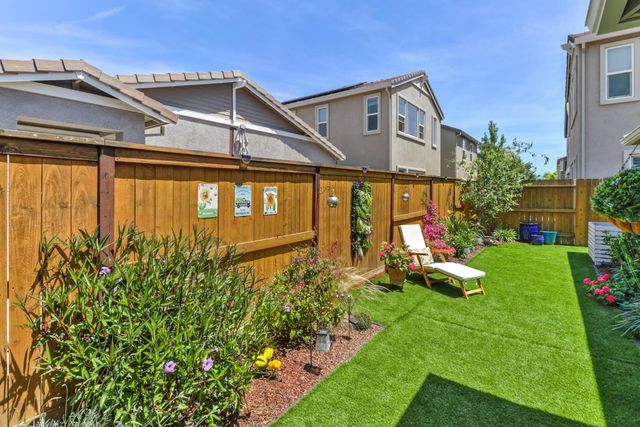 4344 White Ash Ln, Sacramento, CA 95834