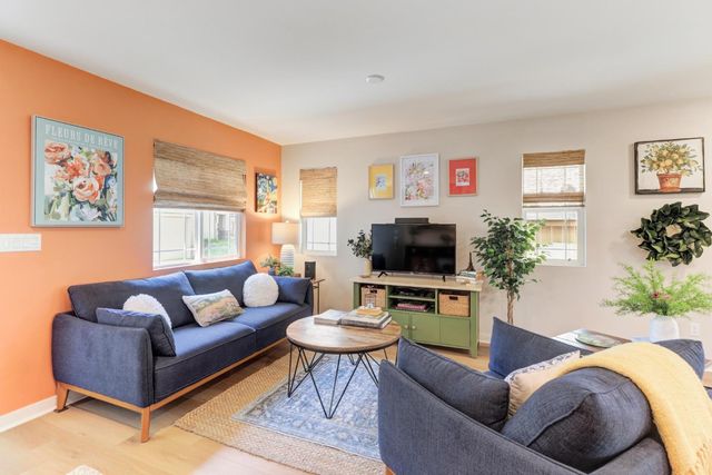4344 White Ash Ln, Sacramento, CA 95834