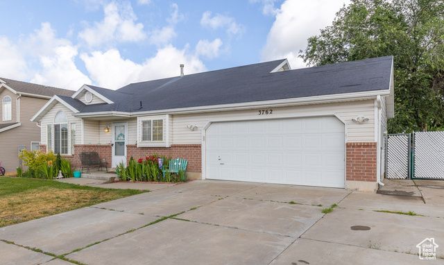 3762 W 4700 S, Roy, UT 84067