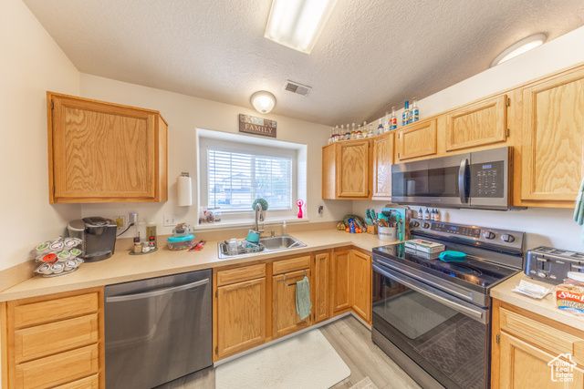 3762 W 4700 S, Roy, UT 84067