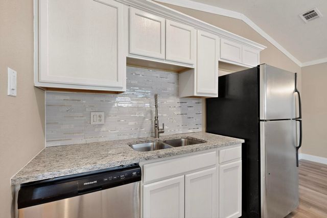 2007 Red Cloud Drive, Dallas, TX 75217