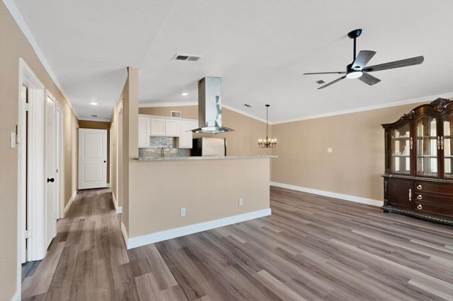 2007 Red Cloud Drive, Dallas, TX 75217