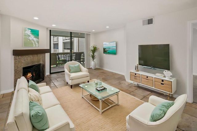 3098 Rue Dorleans 215, San Diego, CA 92110