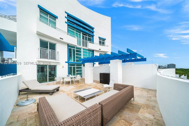 7600 Collins Ave 1012, Miami Beach, FL 33141