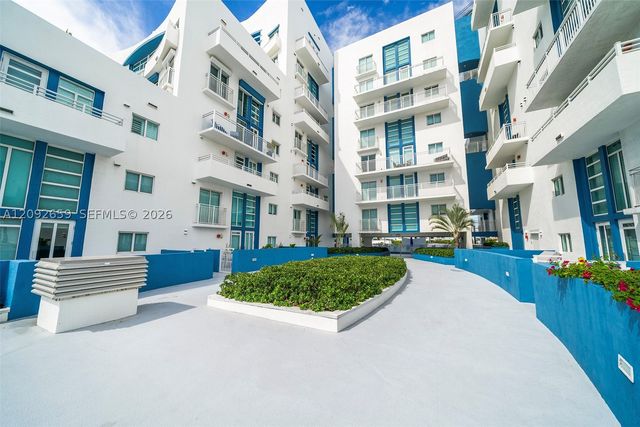 7600 Collins Ave 1012, Miami Beach, FL 33141