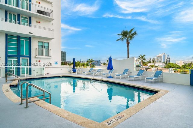 7600 Collins Ave 1012, Miami Beach, FL 33141
