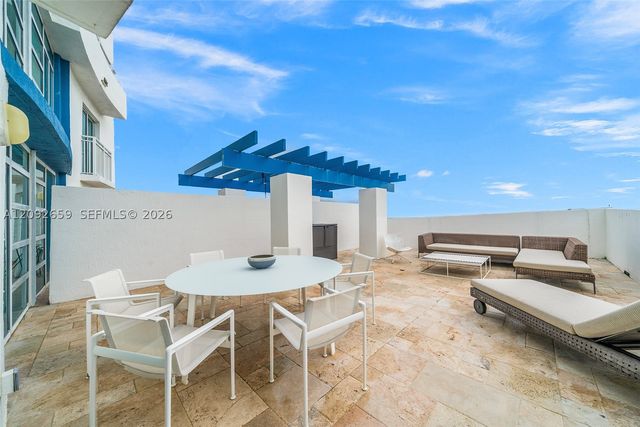 7600 Collins Ave 1012, Miami Beach, FL 33141
