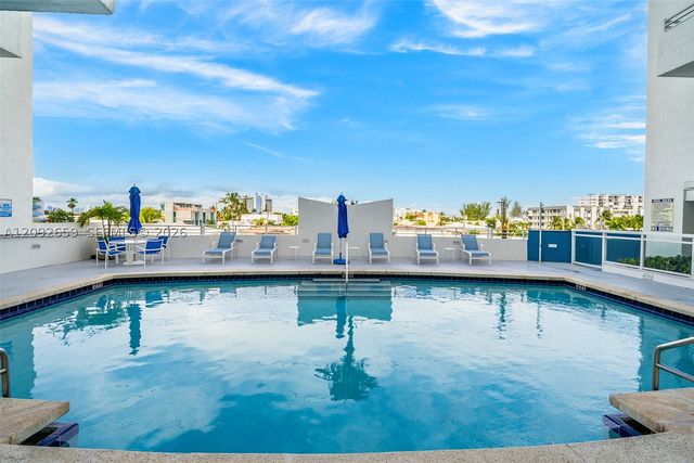 7600 Collins Ave 1012, Miami Beach, FL 33141