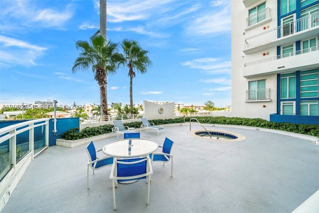 7600 Collins Ave 1012, Miami Beach, FL 33141