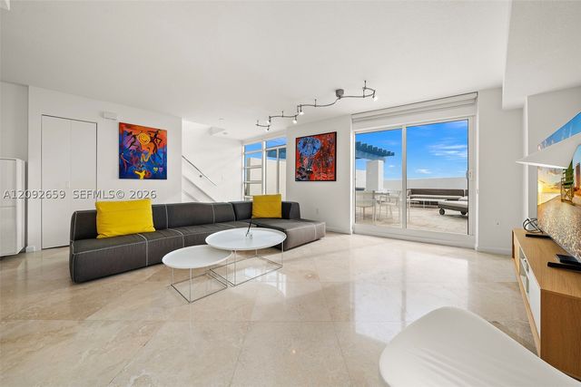 7600 Collins Ave 1012, Miami Beach, FL 33141