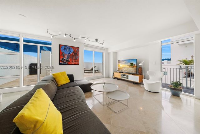 7600 Collins Ave 1012, Miami Beach, FL 33141