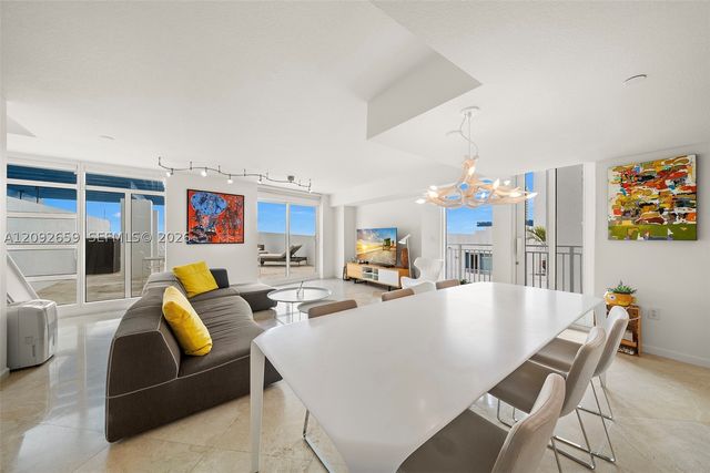 7600 Collins Ave 1012, Miami Beach, FL 33141