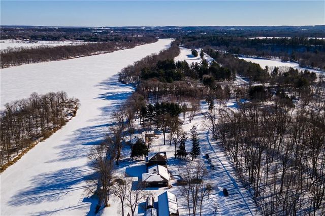 9556 27th Avenue, Eau Claire, WI 54703