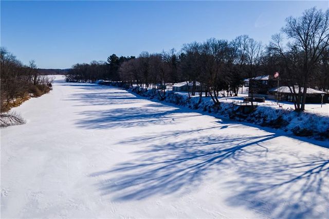 9556 27th Avenue, Eau Claire, WI 54703