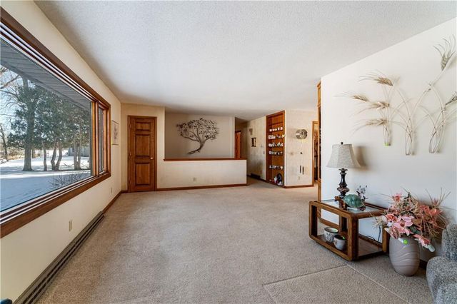 9556 27th Avenue, Eau Claire, WI 54703