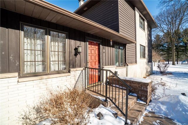 9556 27th Avenue, Eau Claire, WI 54703