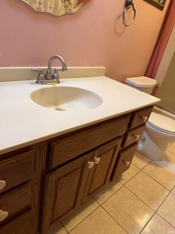 7344 Oakpark Drive, Newburgh, IN 47630