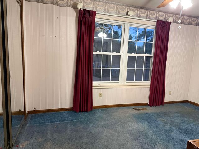 7344 Oakpark Drive, Newburgh, IN 47630