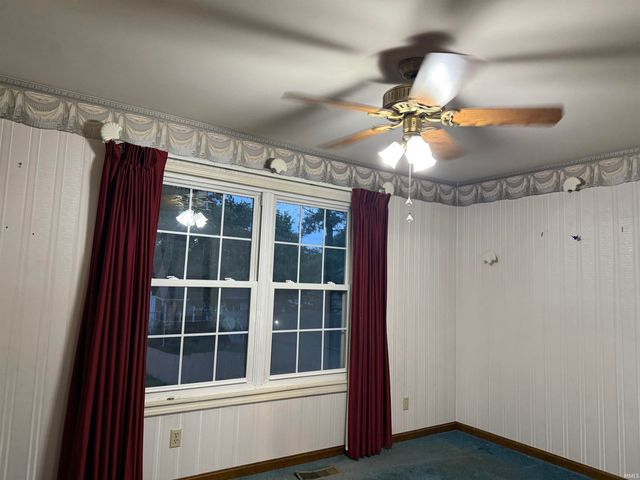 7344 Oakpark Drive, Newburgh, IN 47630