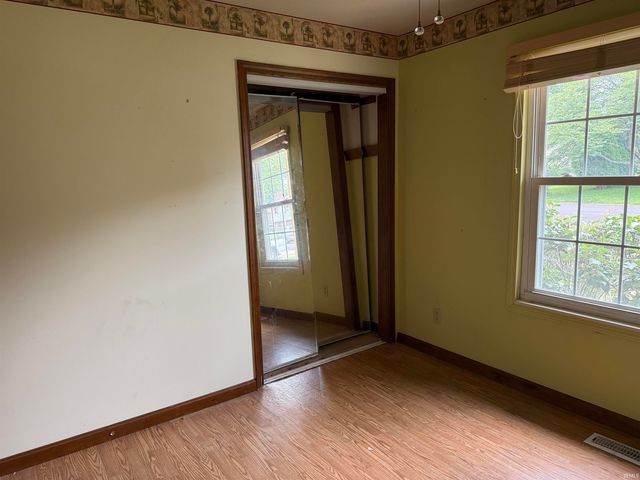 7344 Oakpark Drive, Newburgh, IN 47630