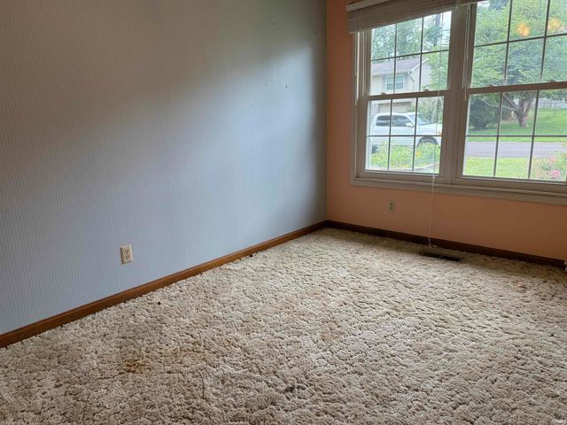7344 Oakpark Drive, Newburgh, IN 47630