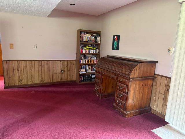 7344 Oakpark Drive, Newburgh, IN 47630