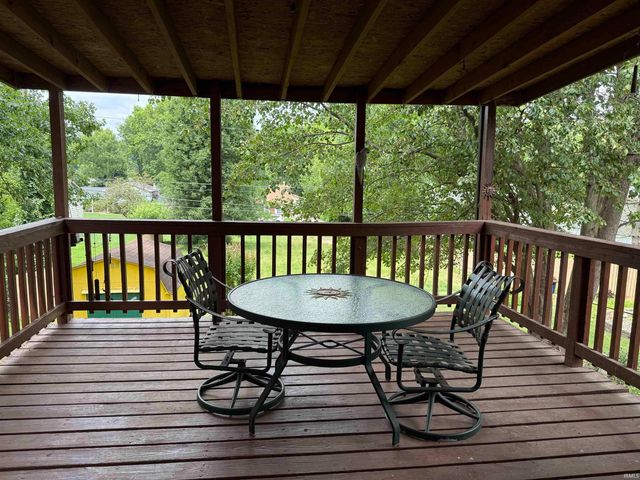 7344 Oakpark Drive, Newburgh, IN 47630