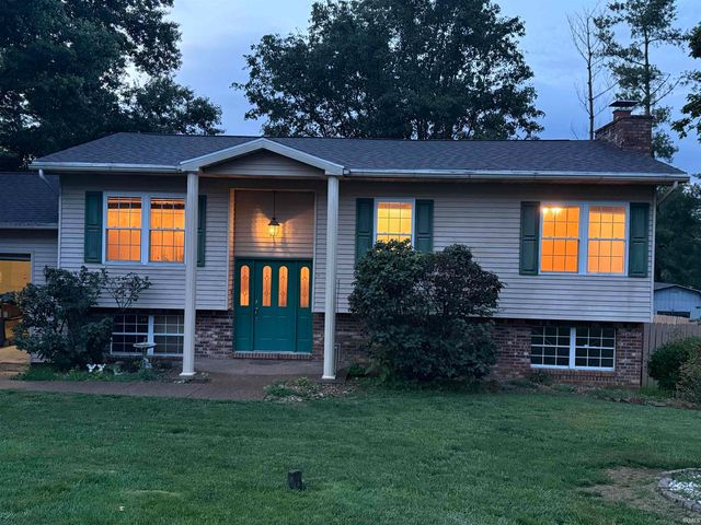 7344 Oakpark Drive, Newburgh, IN 47630