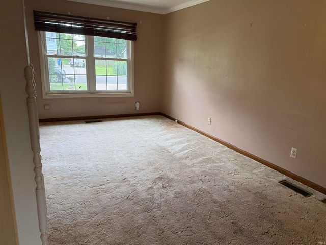 7344 Oakpark Drive, Newburgh, IN 47630