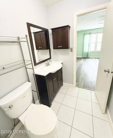 133 Frontier Way, Tinton Falls, NJ 07753