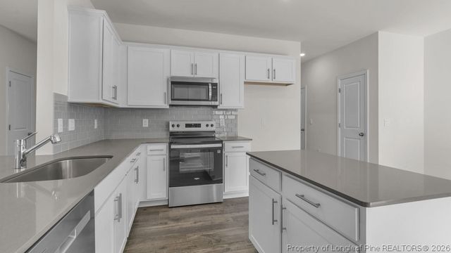 719 Lazy Elm Lane, Aberdeen, NC 28315