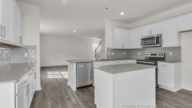 719 Lazy Elm Lane, Aberdeen, NC 28315